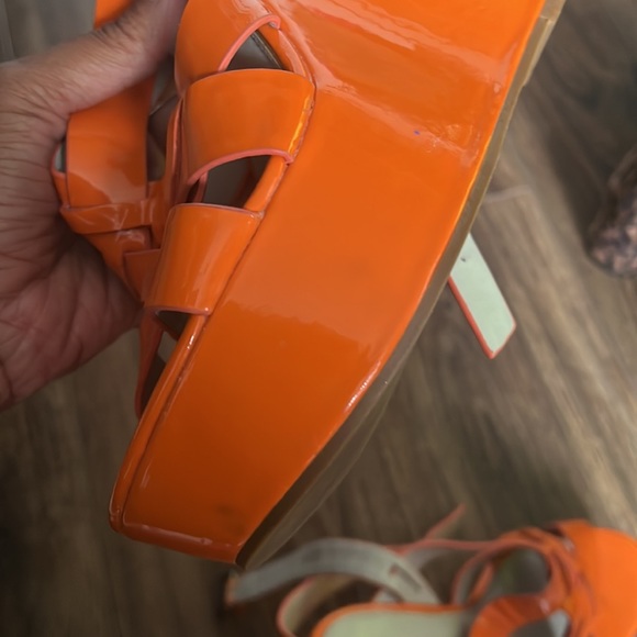 Orange VeraWang Lavender sandals - Picture 7 of 8